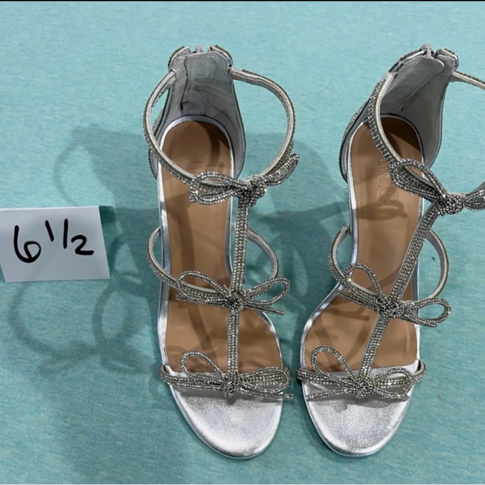 Heels - Picture 2 of 4
